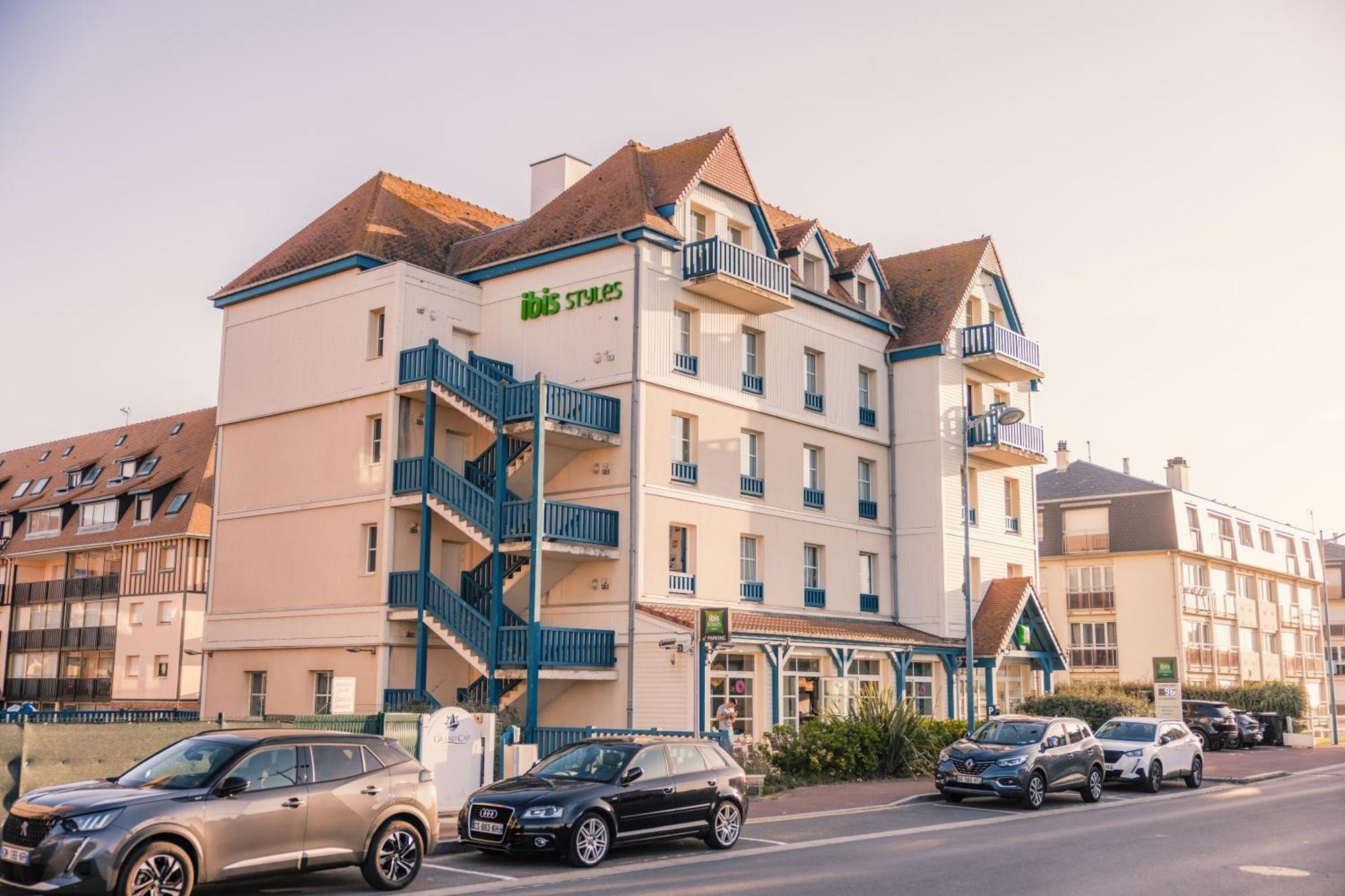 ibis Styles Deauville Villers Plage Exterior foto