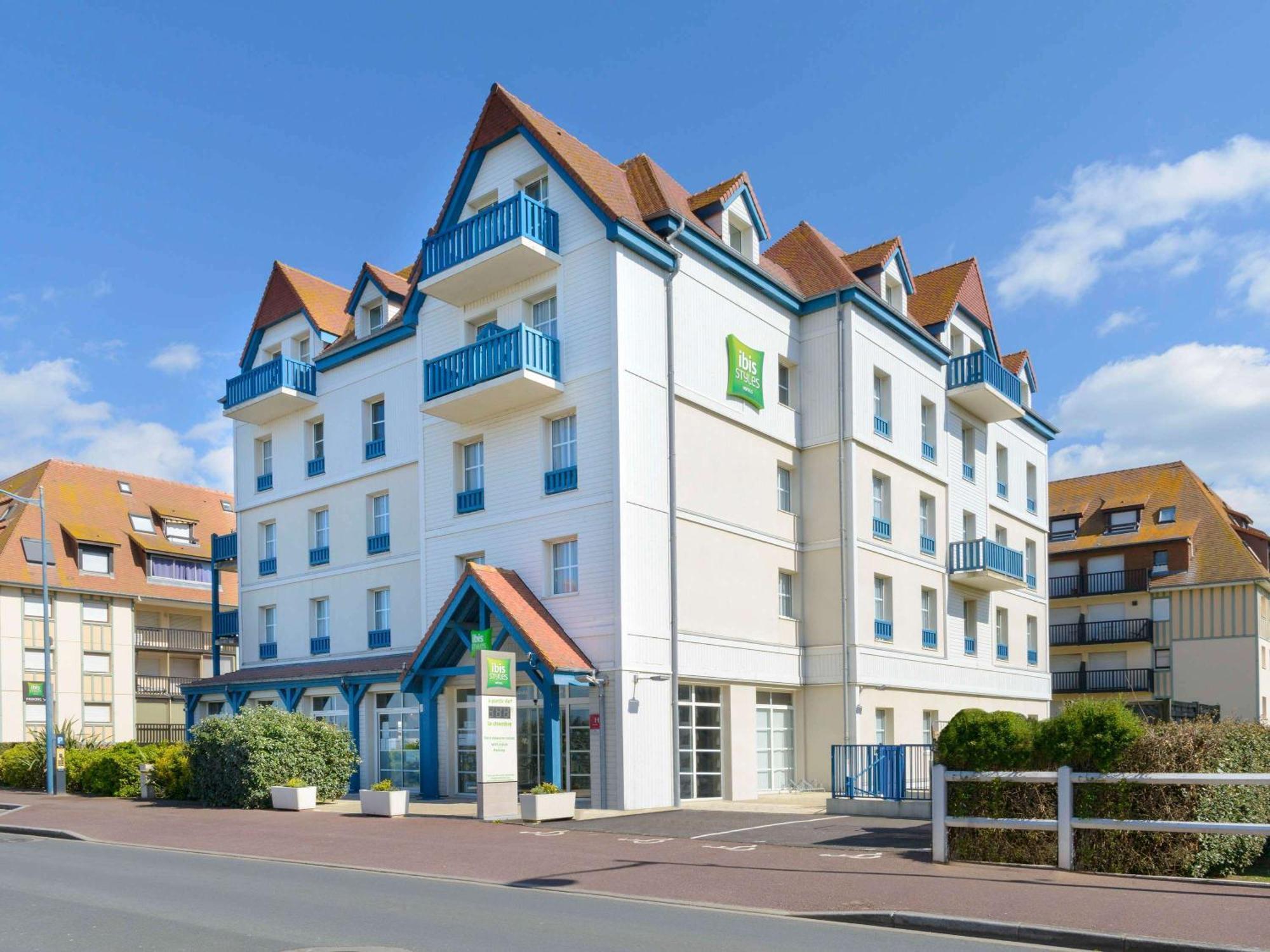 ibis Styles Deauville Villers Plage Exterior foto